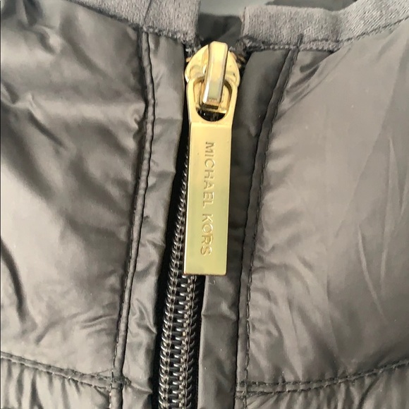 Michael Kors packable down jacket - Picture 2 of 6